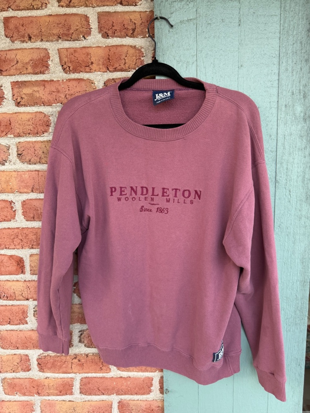 Pendleton Vintage Men's Crewneck Sweatshirt in Mauve - distressed / stained